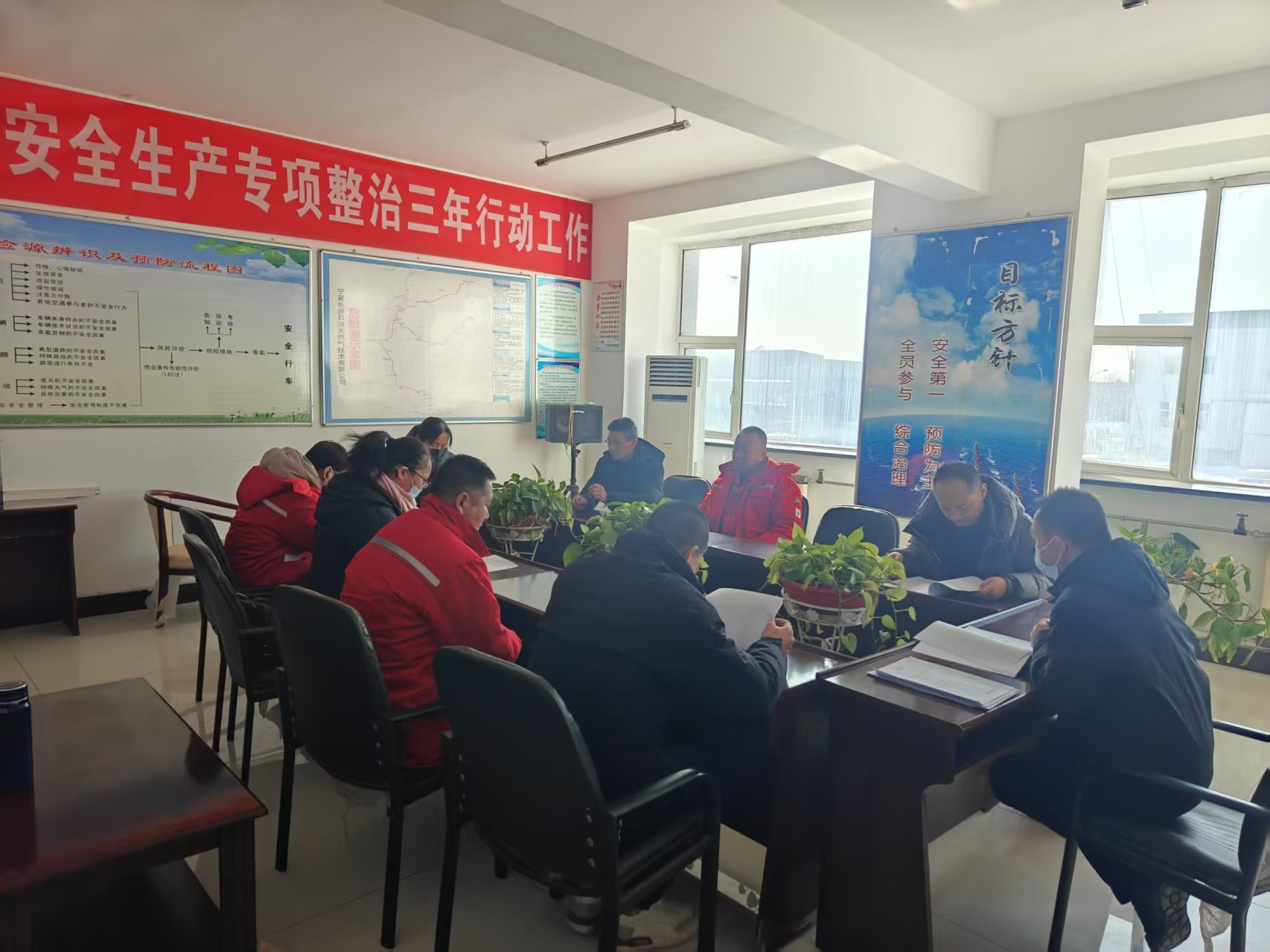 銀川永隆氣體有限公司|寧夏永隆氣體公司｜銀川氧氣銷售公司｜銀川氮?dú)怃N售公司|銀川干冰銷售公司｜銀川二氧化碳銷售公司｜銀川氫氣銷售公司｜寧夏氧氣銷售公司｜寧夏氮?dú)怃N售公司|寧夏干冰銷售公司｜寧夏二氧化碳銷售公司｜寧夏氫氣銷售公司